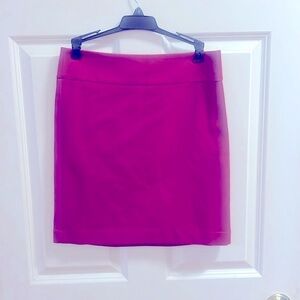 Banana Republic Women's Sz 0 Raspberry Pink Stretch Straight Midi Skirt NWT